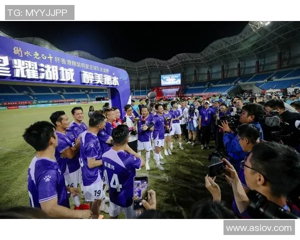 如何在比赛和活动中成功与足球明星合影的实用技巧与建议