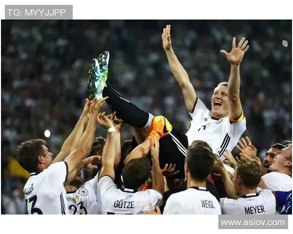 足球巨星告别赛回顾:那些难忘的瞬间与感人时刻 足球巨星告别赛回顾:那些难忘的瞬间与感人时刻